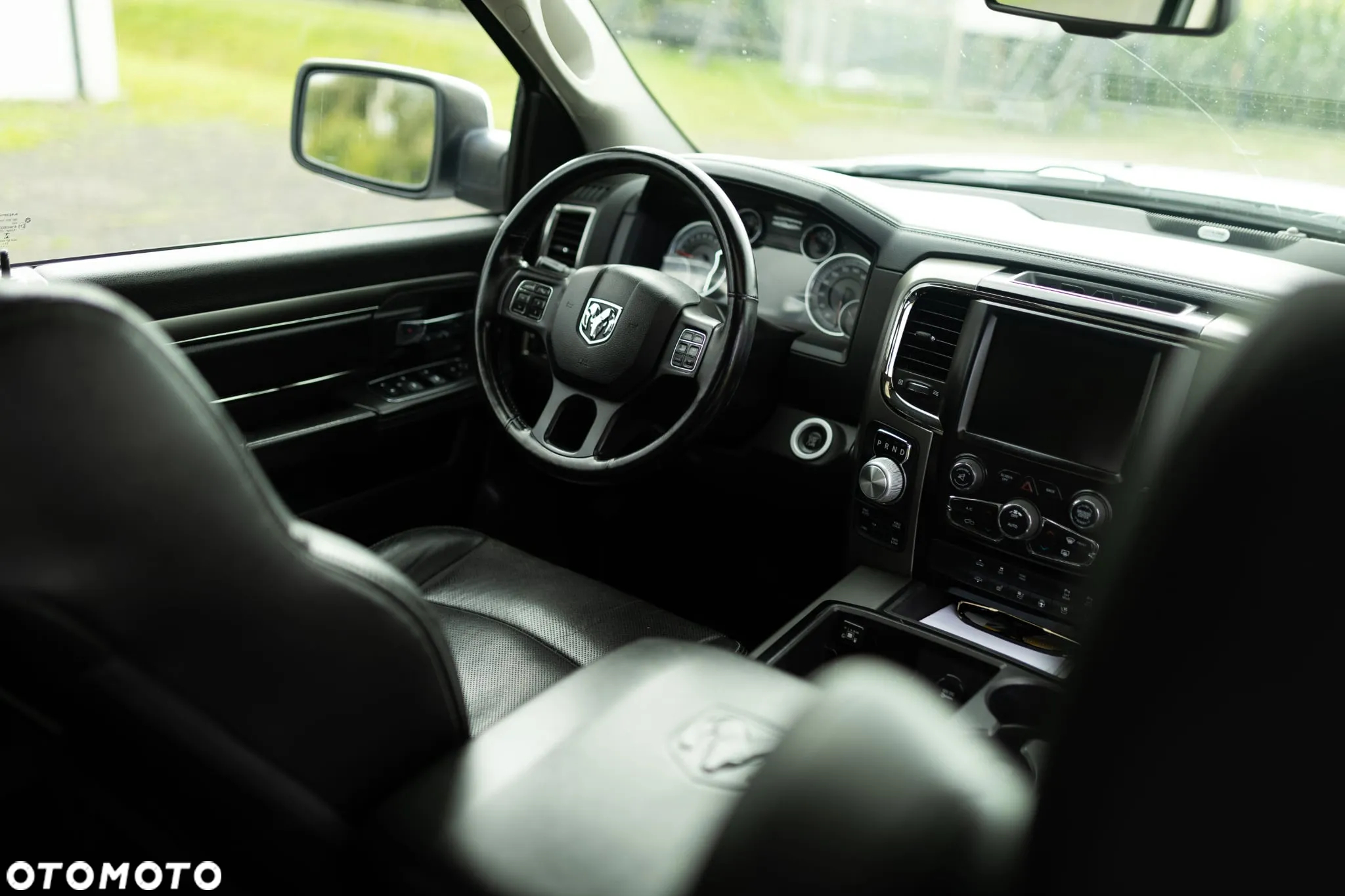 Dodge RAM 1500 5.7 4x4 - 14