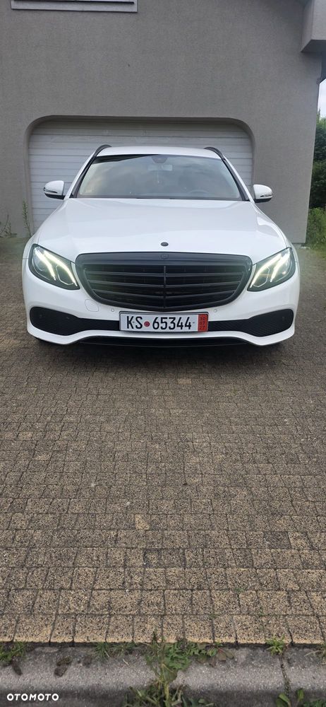 Mercedes-Benz Klasa E 220 d Business Edition 9G-TRONIC - 32