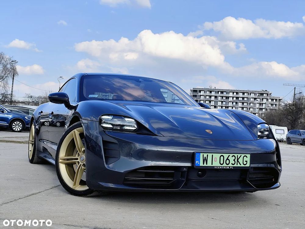 Porsche Taycan Turbo - 2