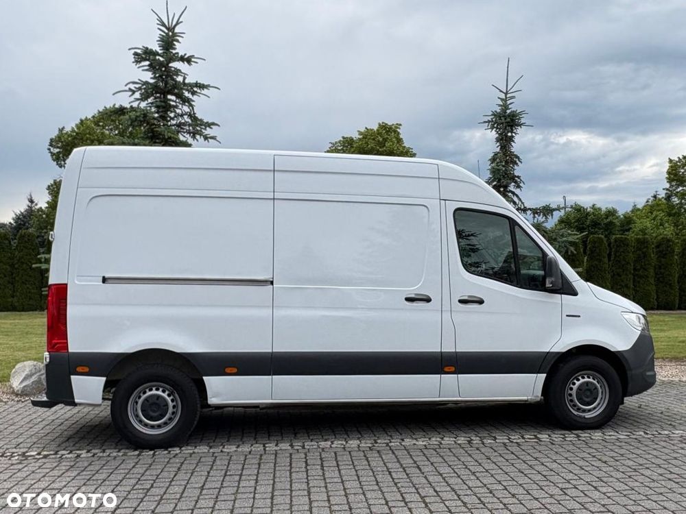 Mercedes-Benz Sprinter - 5