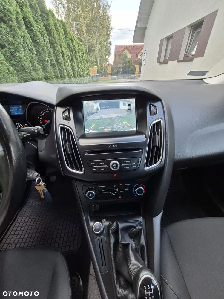 Ford Focus 1.6 Trend - 17