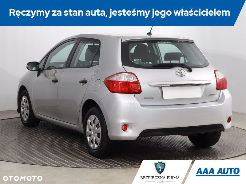 Toyota Auris - 5