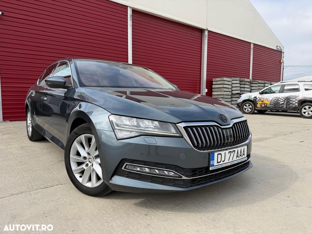 Skoda Superb 2.0 TDI DSG Ambition - 1