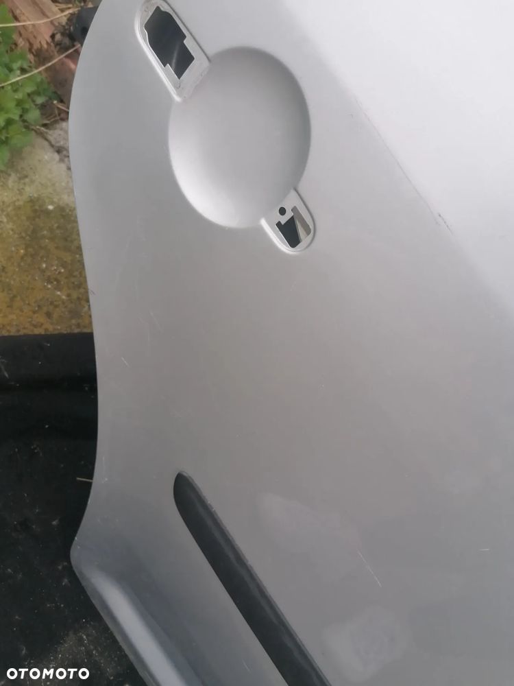 VW TOURAN I 04r DRZWI PRAWY TYŁ LA7W - 2