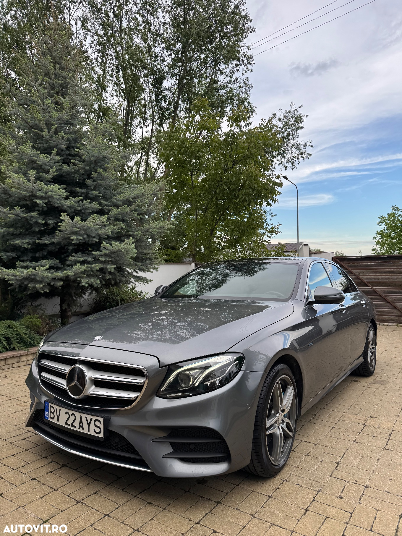 Mercedes-Benz E 350e 9G-TRONIC AMG Line - 8