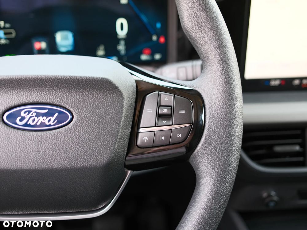 Ford E-Transit Courier - 16