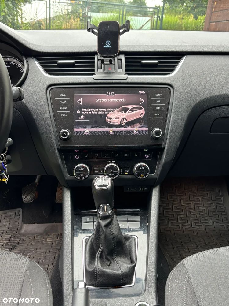 Skoda Octavia 2.0 TDI Style - 6