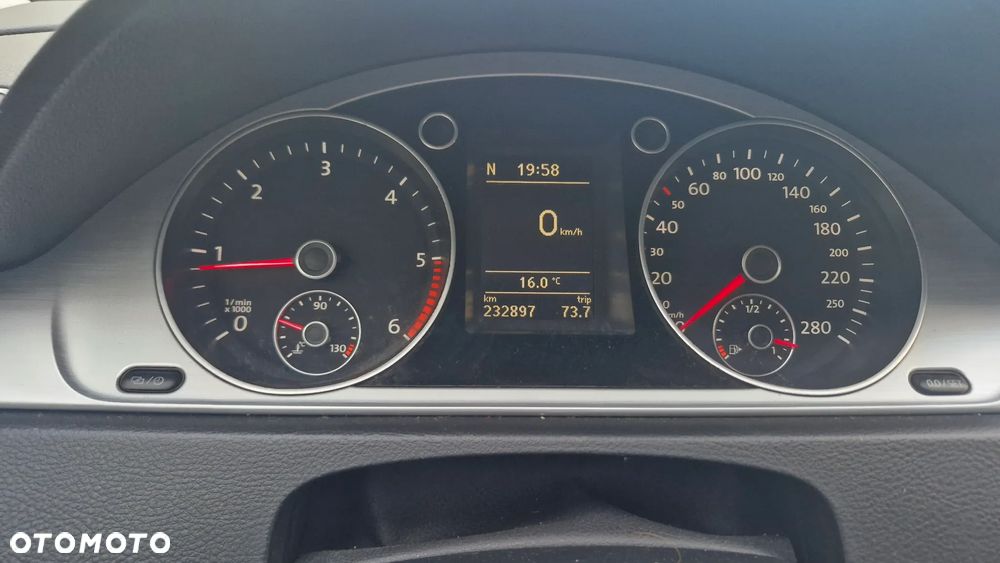 Volkswagen CC 2.0 TDI BlueMotion Technology - 8