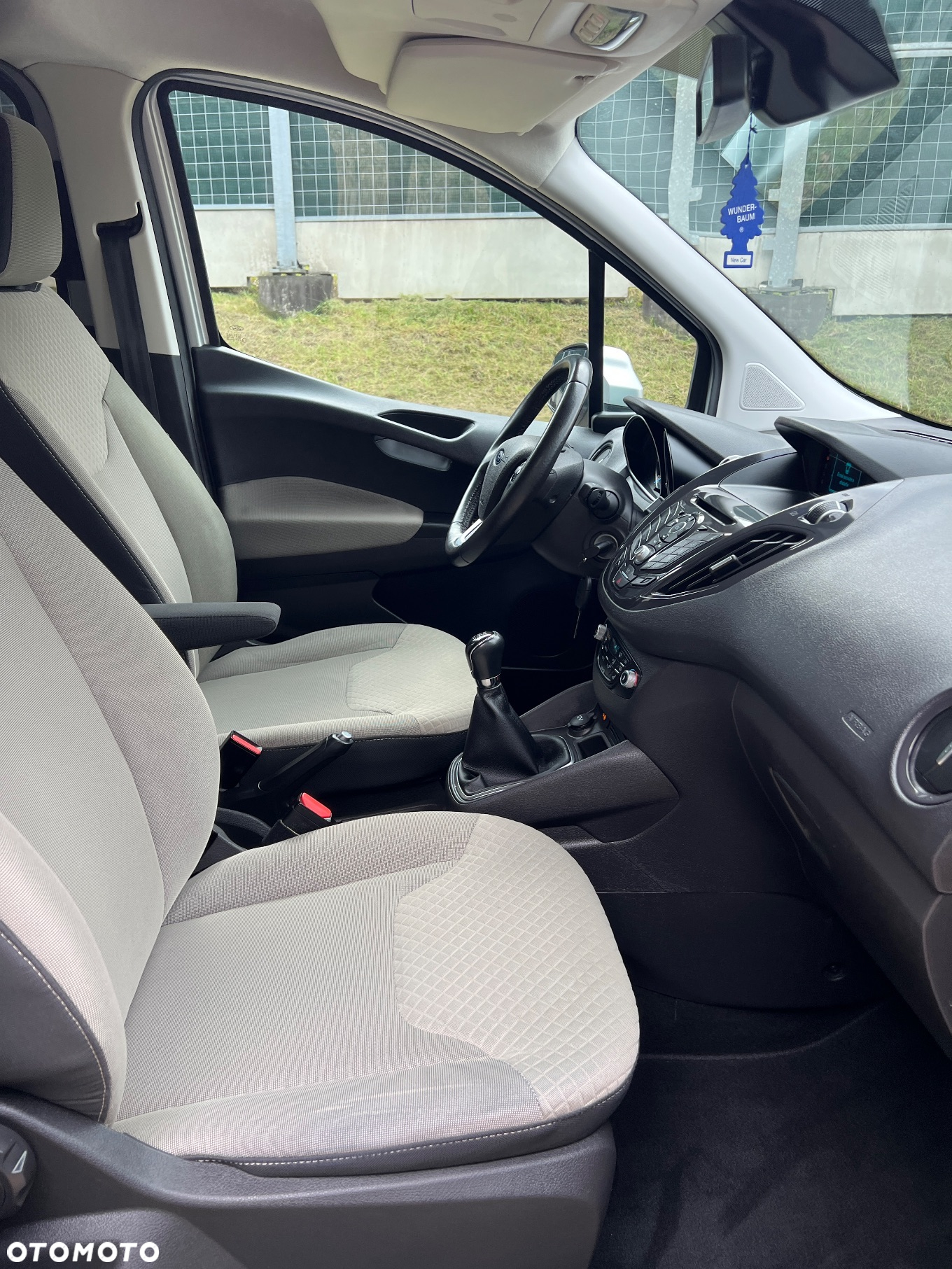 Ford Tourneo Courier 1.0 EcoBoost Trend - 8