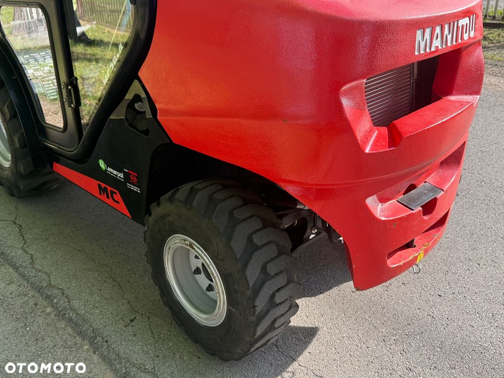 Manitou Terenowy Wózek Widłowy MC25-4 - 15