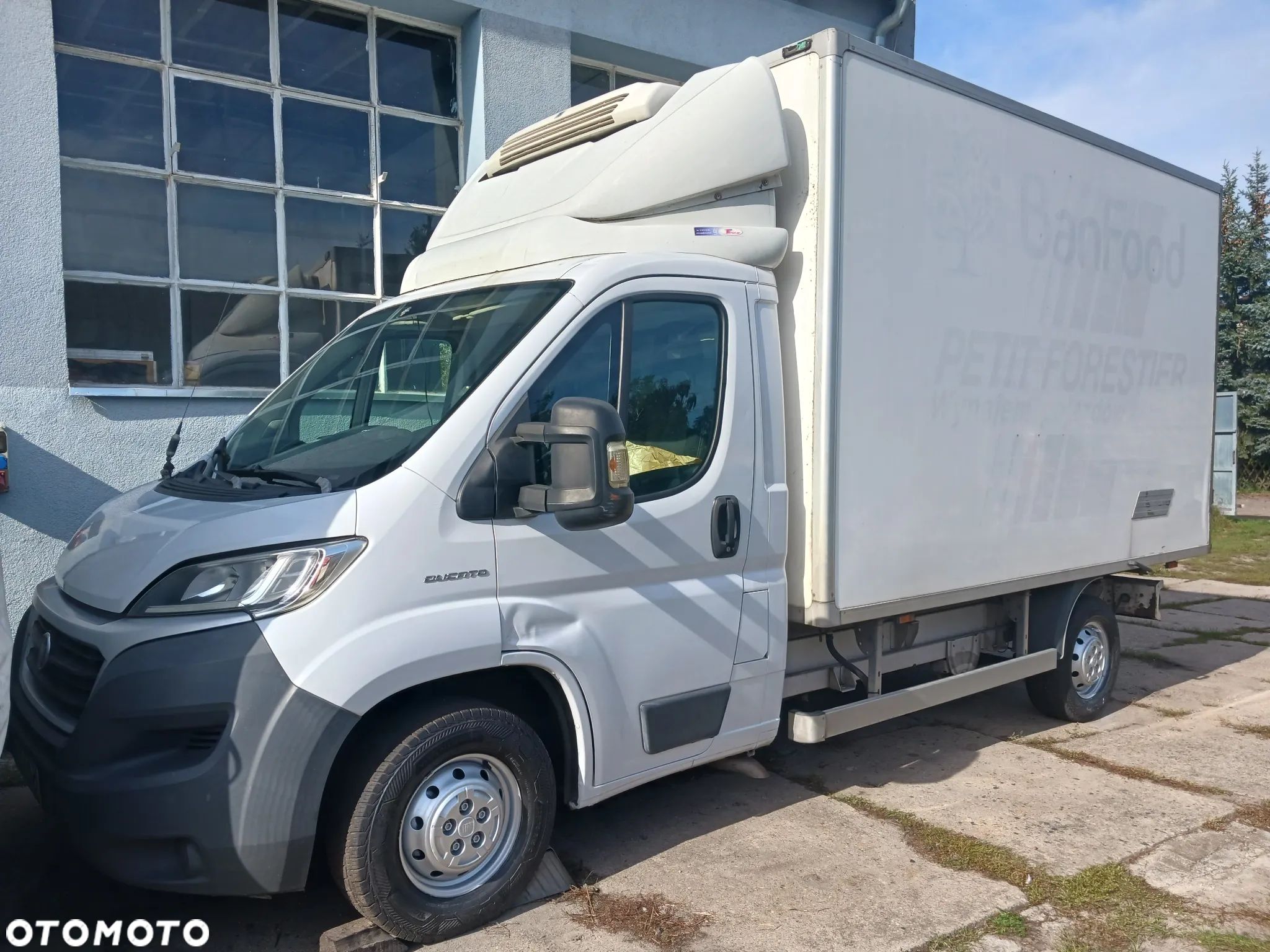 Iveco Daily 2016r 2.3 130KM SALON Izoterma chłodnia Mroźnia kontener Agregat RAMA  Laweta ThermoKing - 1