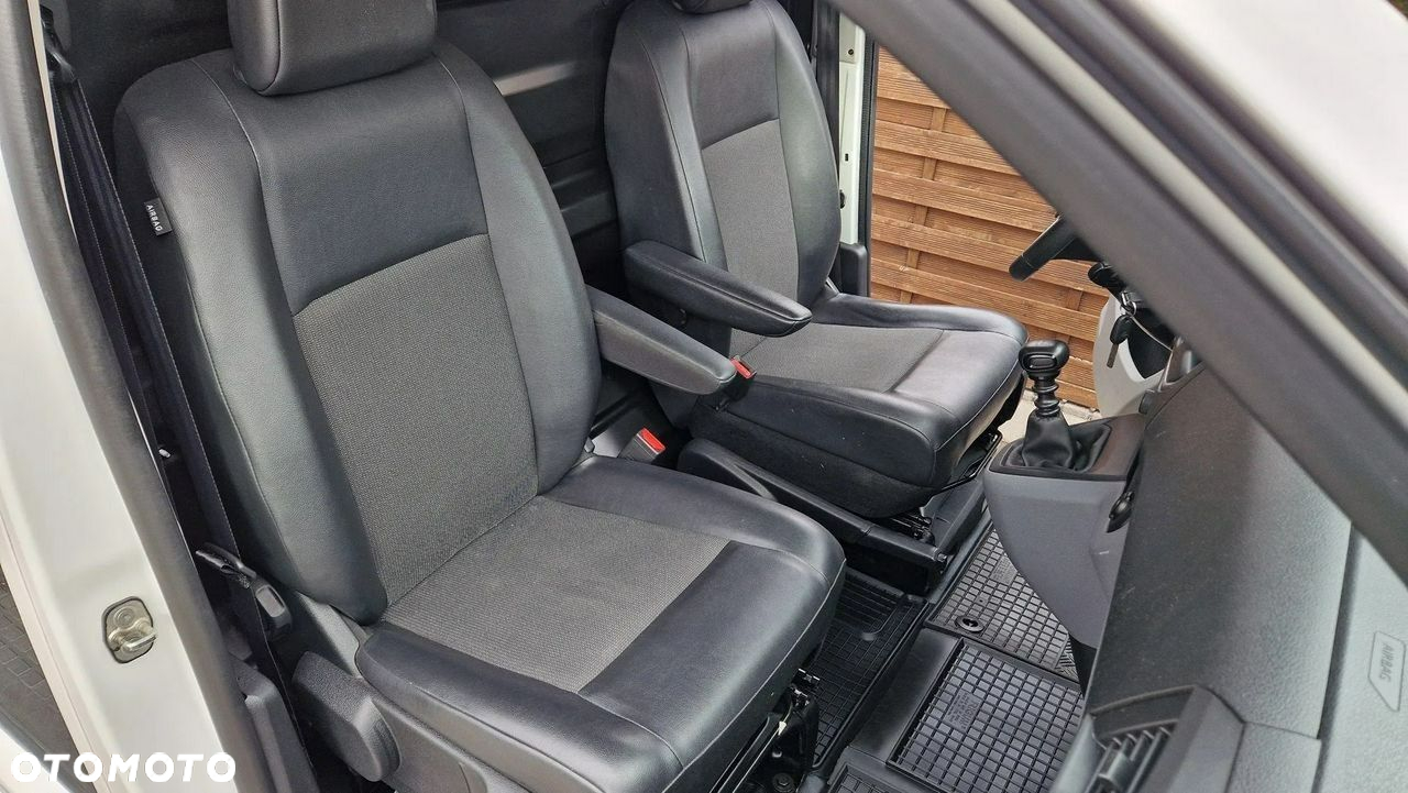 Opel Vivaro - 19