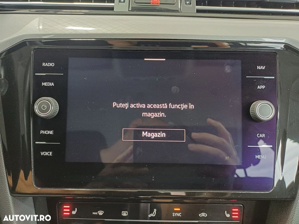 Volkswagen Passat 2.0 TDI DSG Comfortline - 28