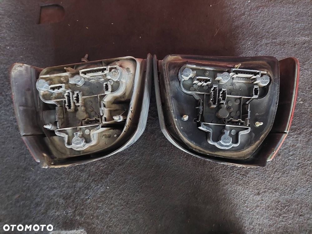 KLAPA BAGAŻNIKA + LAMPY VOLKSWAGEN GOLF III HB 5D - 3