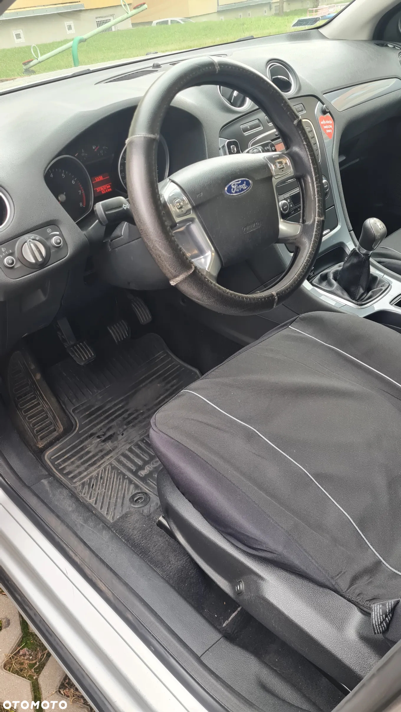Ford Mondeo - 12