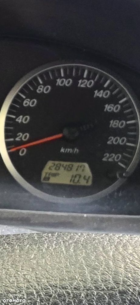 Mazda 2 - 5