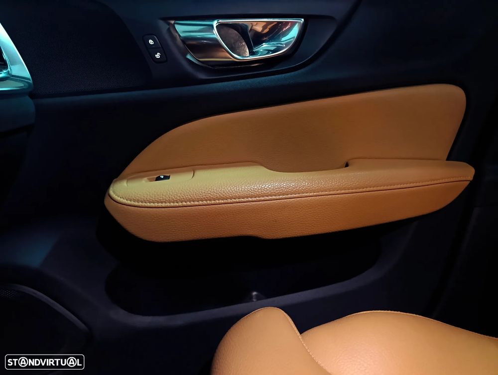 Volvo V60 2.0 T8 AWD TE Inscription Expression - 13