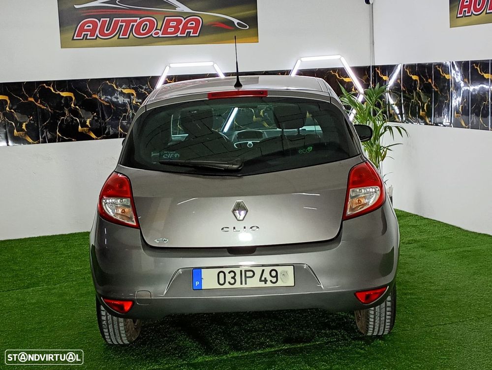 Renault Clio 1.2 16V Dynamique - 33