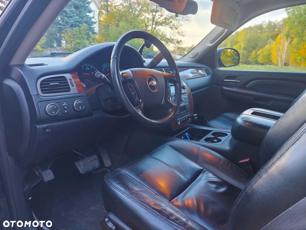 Chevrolet Tahoe - 14