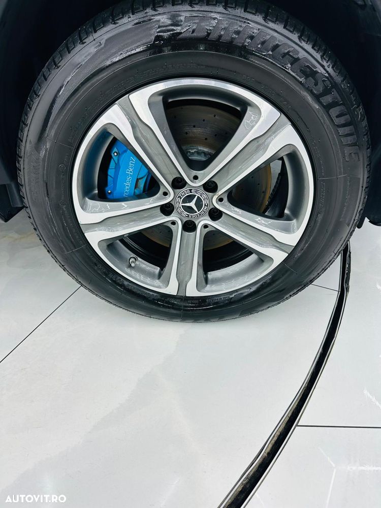 Mercedes-Benz GLC - 9