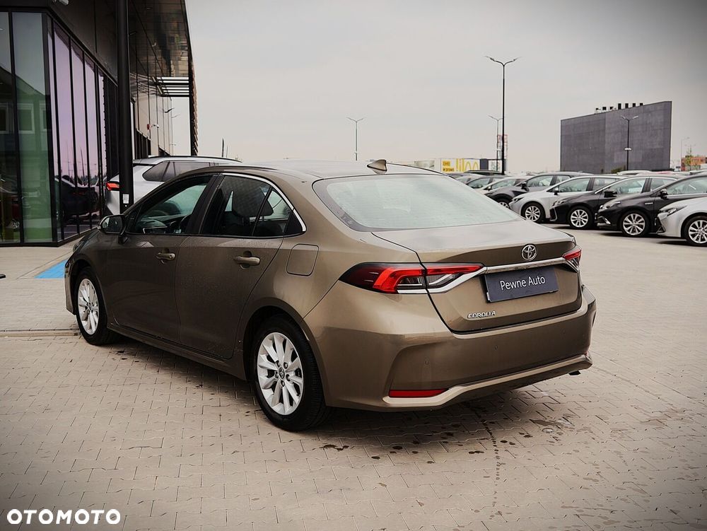 Toyota Corolla - 10