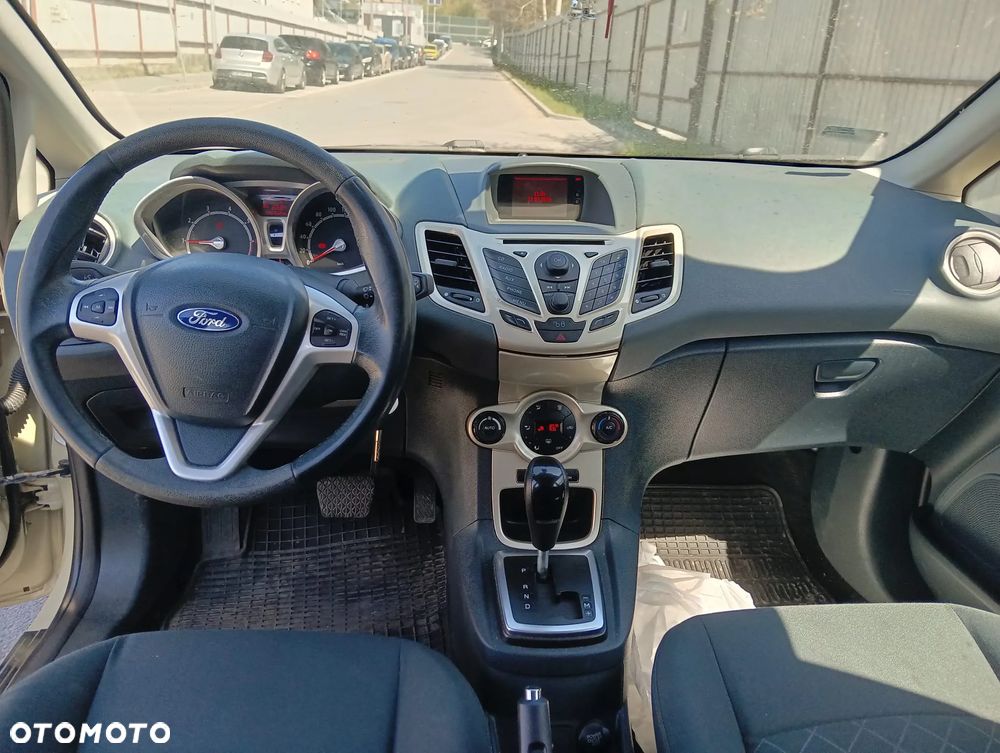 Ford Fiesta - 13