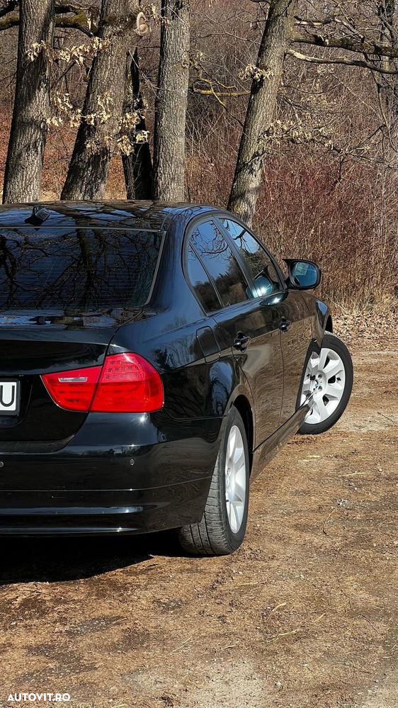 BMW Seria 3 318d - 4