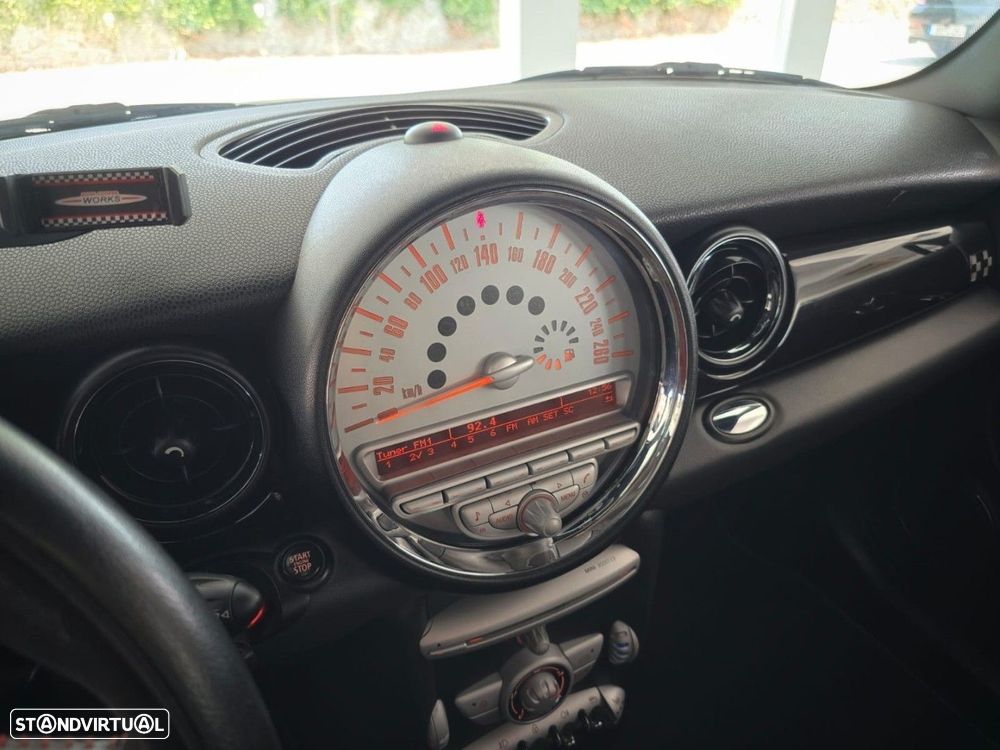 MINI 3 Portas John Cooper Works - 21