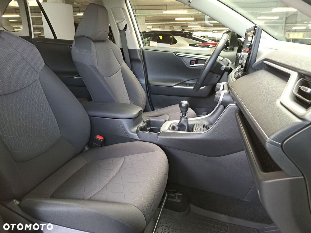 Toyota RAV4 2.0 Comfort 4x4 - 11