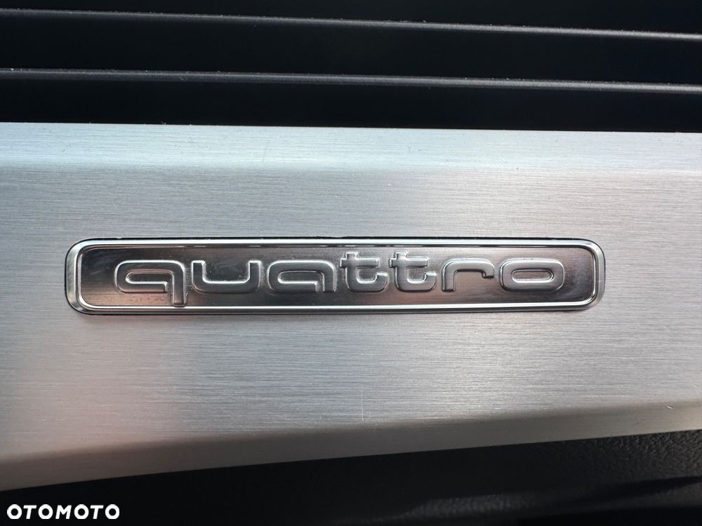 Audi A4 Avant 2.0 TDI Quattro S tronic - 19