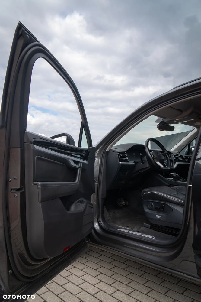 Volkswagen Touareg 3.0 V6 TDI SCR 4Mot Elegance - 17