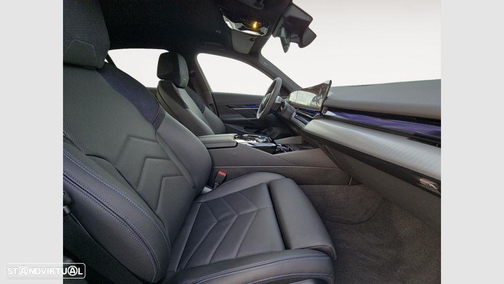 BMW i5 eDrive40 Pack Desportivo M - 3
