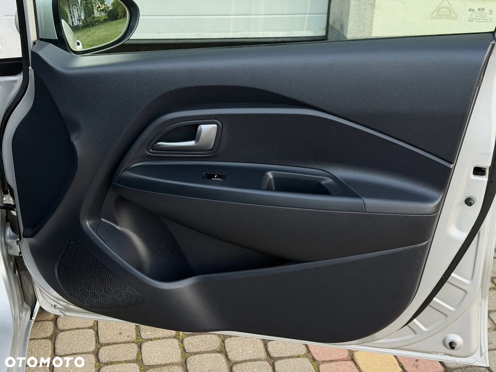 Kia Rio 1.2 ISG Uefa Euro 2016 - 34