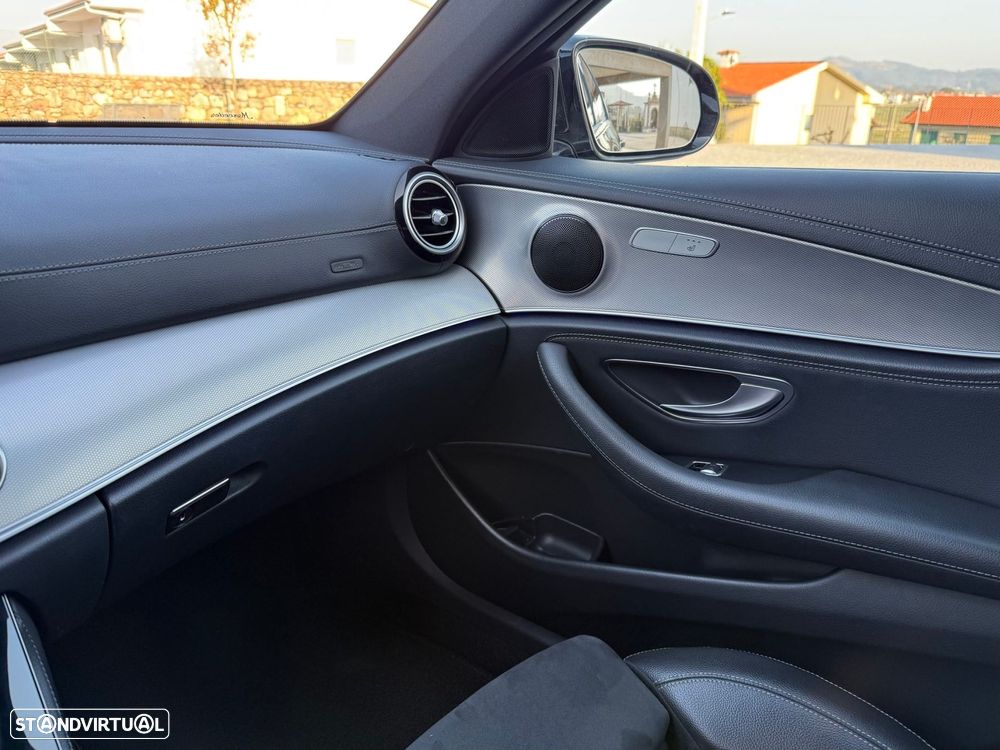 Mercedes-Benz E 300 de AMG Line - 20