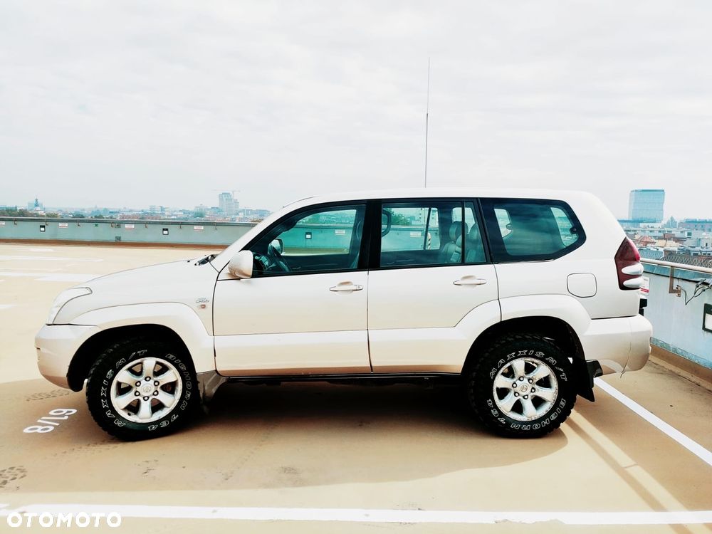 Toyota Land Cruiser 3.0 D Luna Comfort - 4