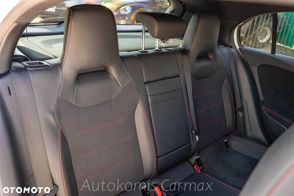Mercedes-Benz Klasa A 250 4-Matic 7G-DCT - 22