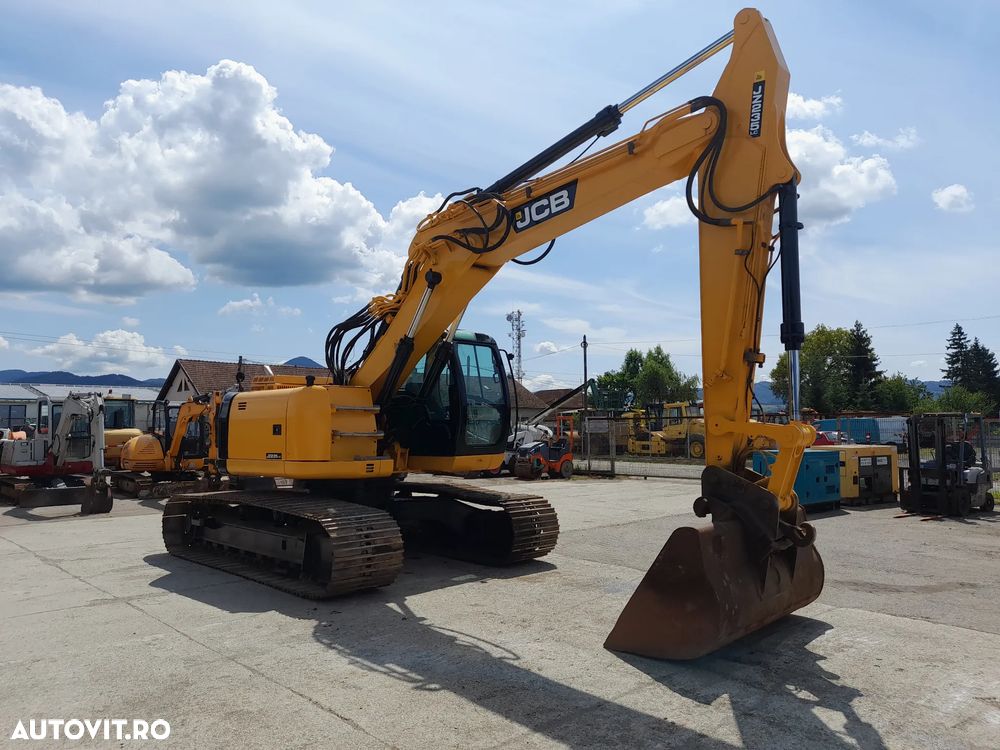 JCB JZ235LC - 4