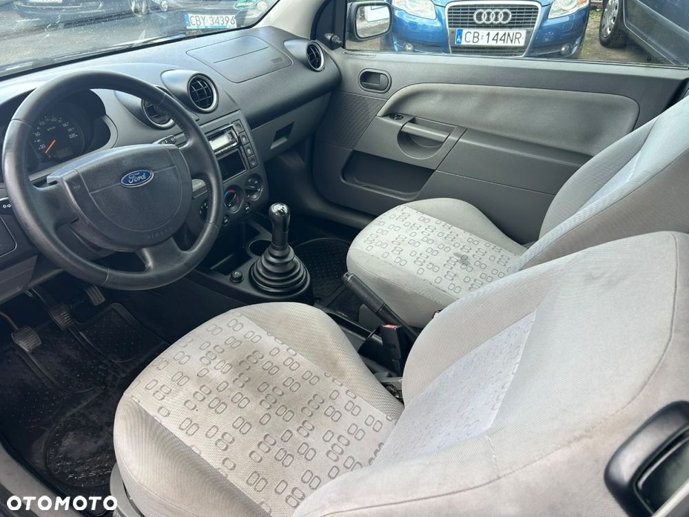 Ford Fiesta - 8