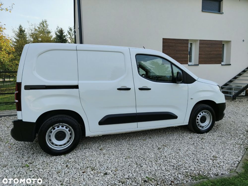 Toyota Proace City - 30