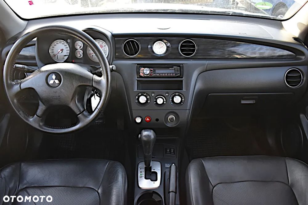 Mitsubishi Outlander 2.4 4WD Automatik Intense - 6