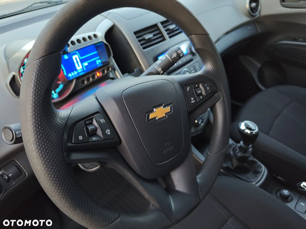 Chevrolet Aveo 1.2 LS - 29