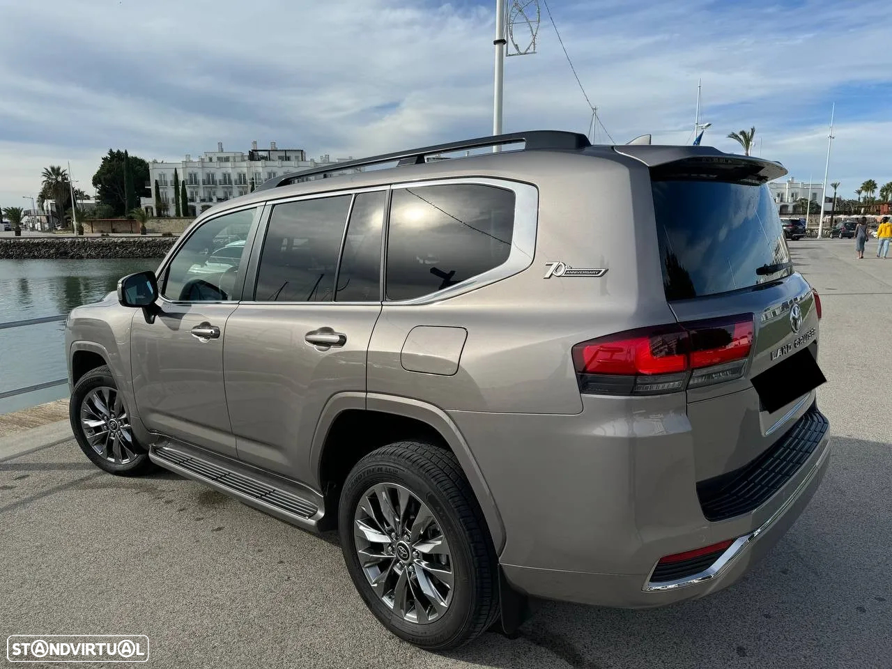 Toyota Land Cruiser - 15