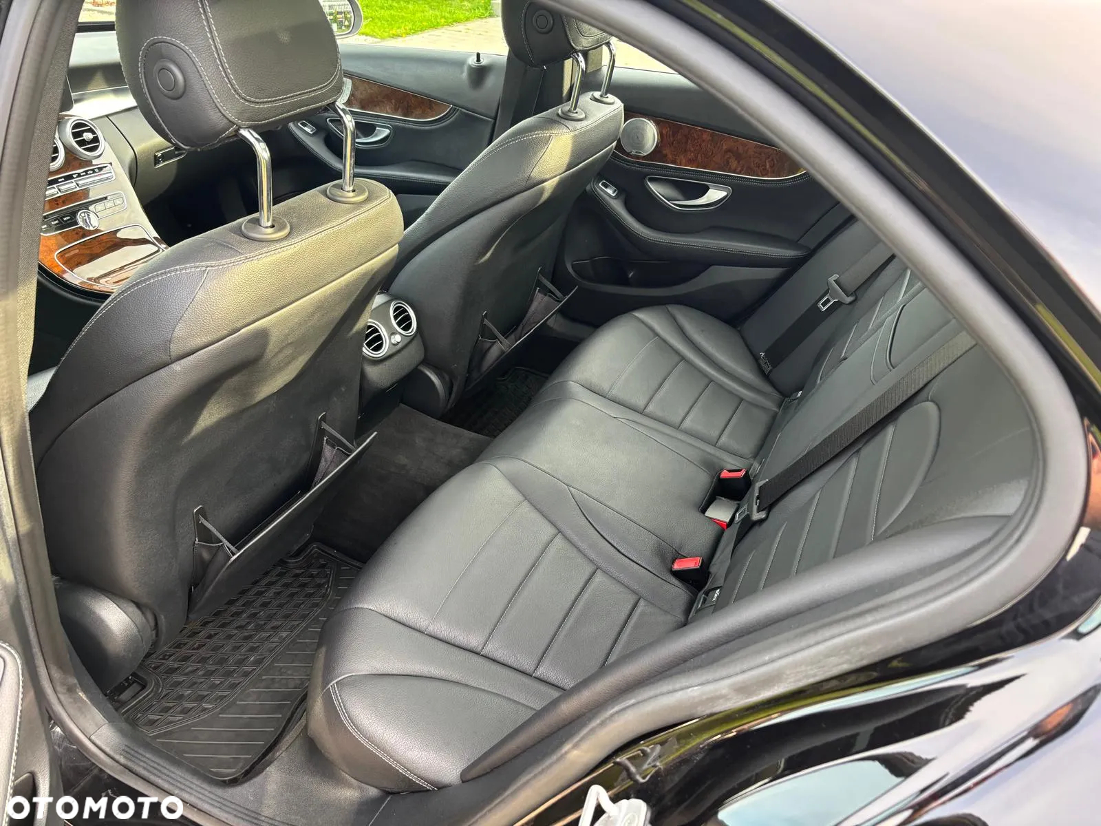 Mercedes-Benz Klasa C 400 4Matic 7G-TRONIC AMG Line - 19