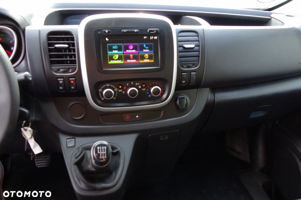 Renault Trafic 2.0 DCI 120 KM Klima Kamera Ledy - 26