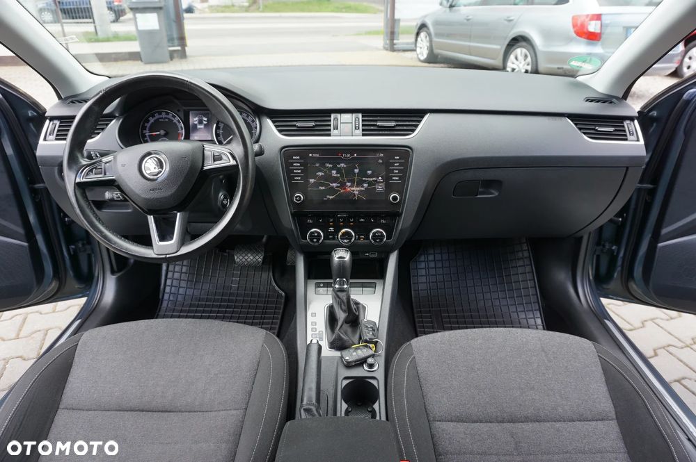 Skoda Octavia 2.0 TDI DSG Soleil - 30