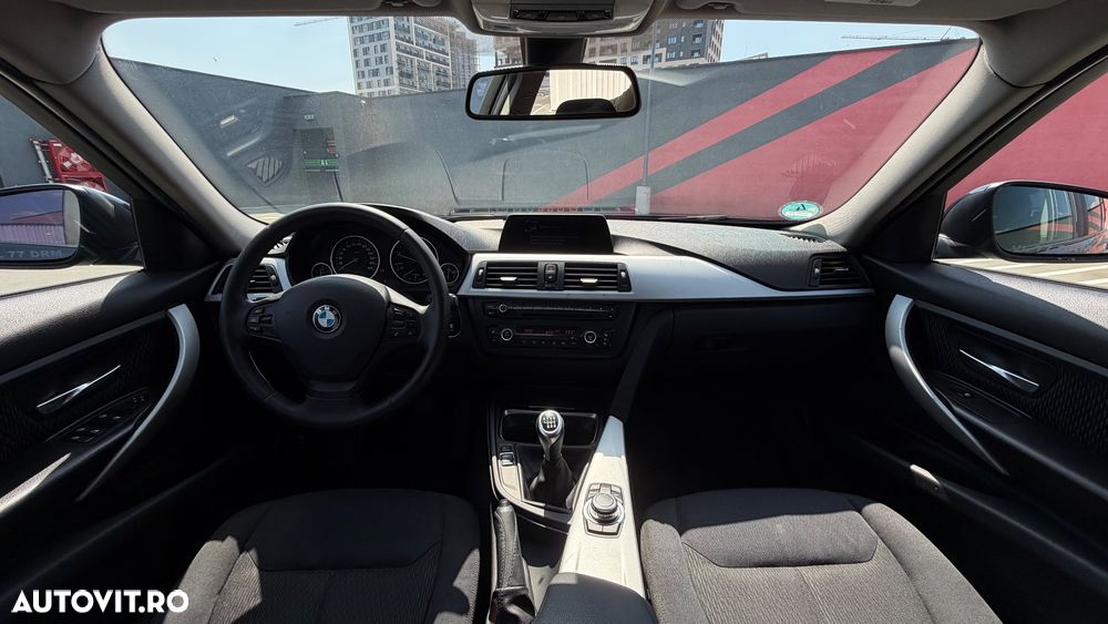 BMW Seria 3 320d - 7
