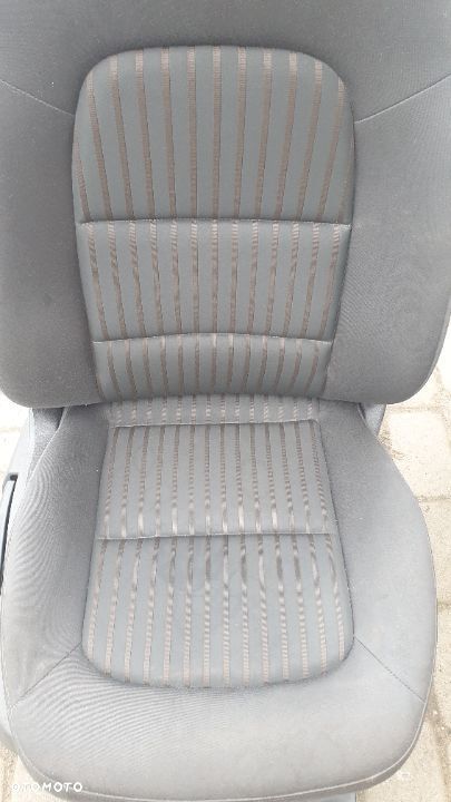 FOTEL PRAWY PRZÓD AUDI A4 B8 - 8