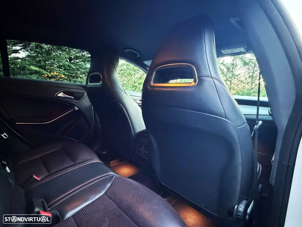 Mercedes-Benz CLA 180 d 7G-DCT AMG Line - 24