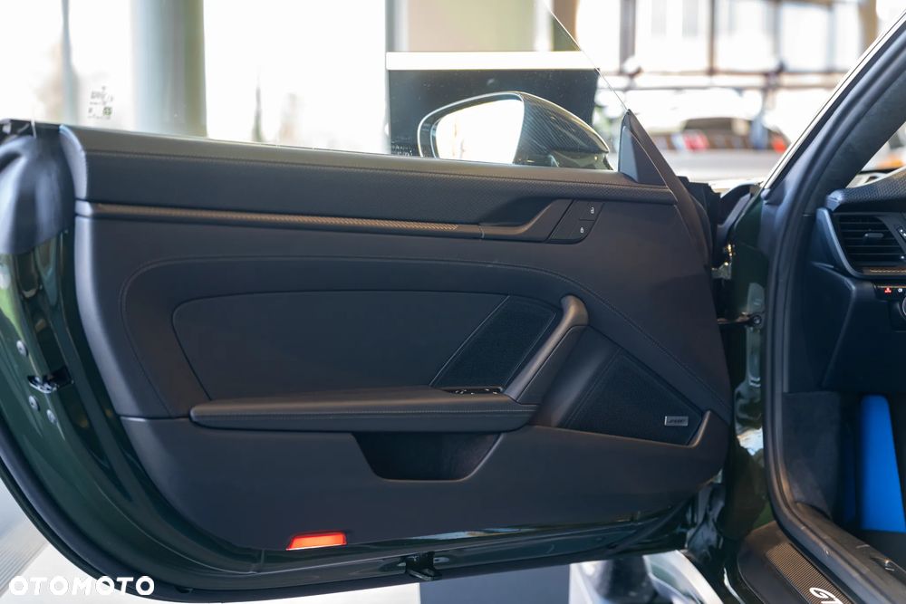 Porsche 911 GT3 Touring PDK - 16