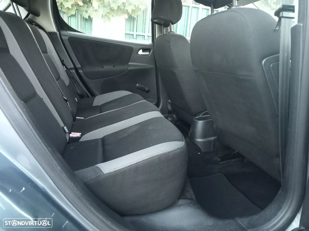 Peugeot 207 1.4 HDi Premium - 10